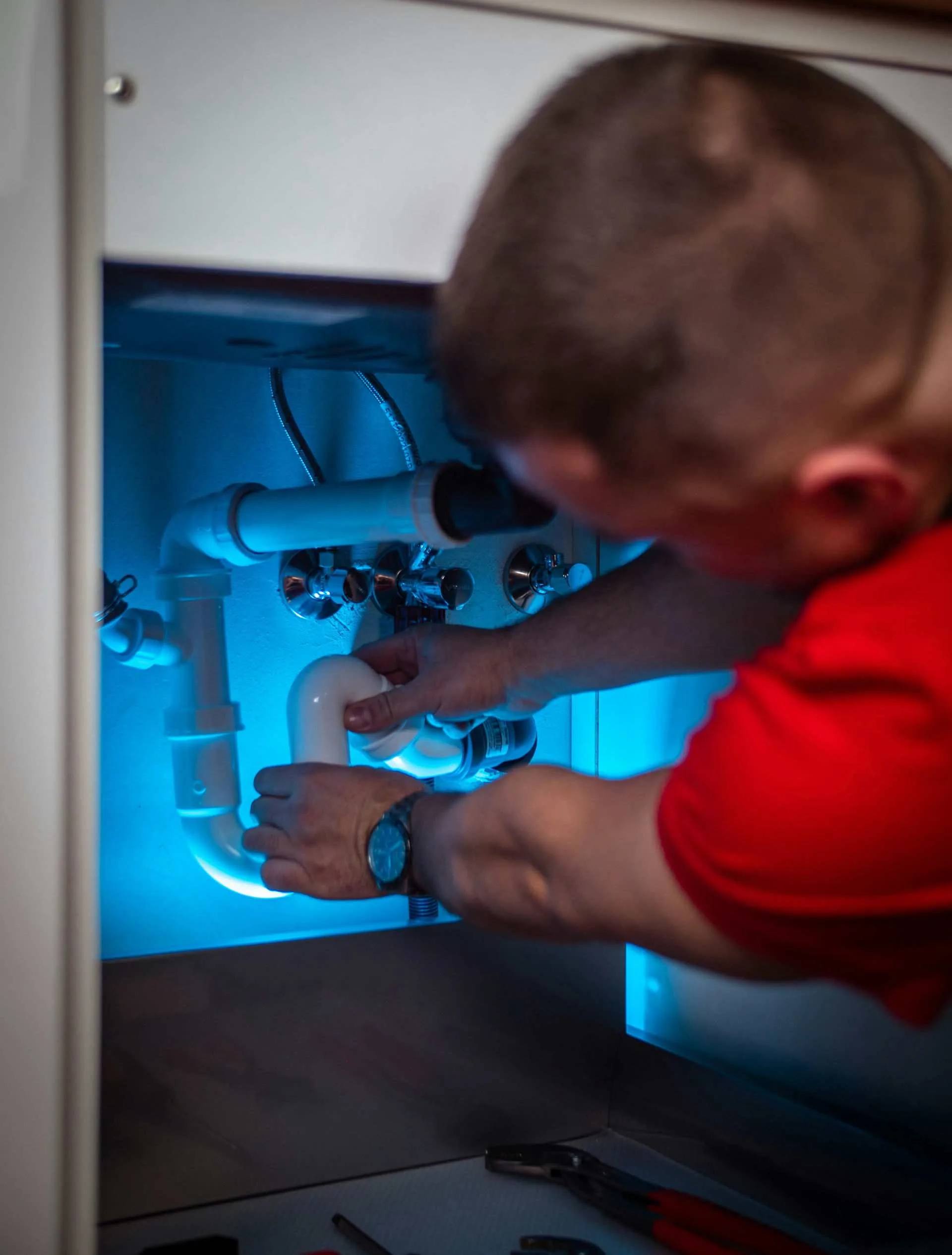 Cambio de grifos y cisternas por fontanero urgente en A Coruña